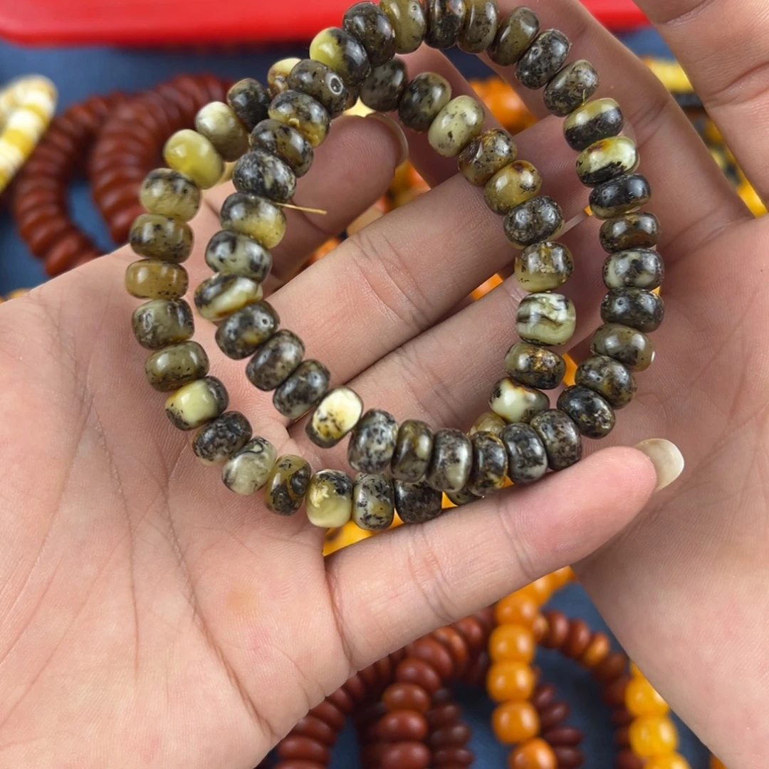 未镶嵌琥珀珠宝奇石多样性发货其中一件