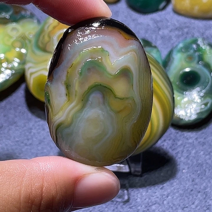 S***峰未镶嵌玛瑙/玉髓珠宝奇石