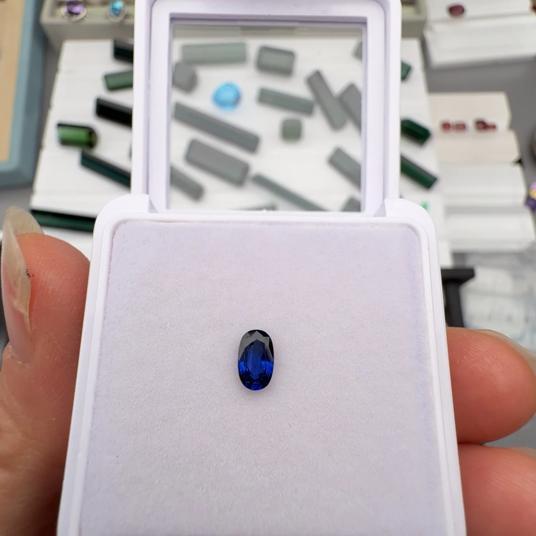 蓝宝石裸石天然蓝宝石50分左右