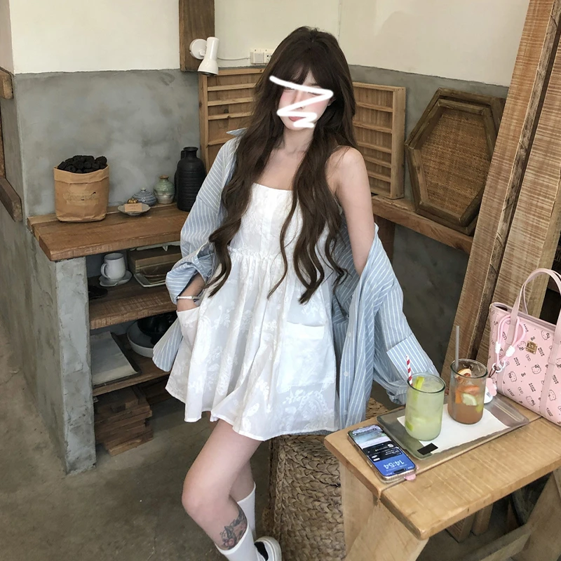 白色吊带连衣裙子女夏季2025新款小个子秋季韩系穿搭独特绝美套装