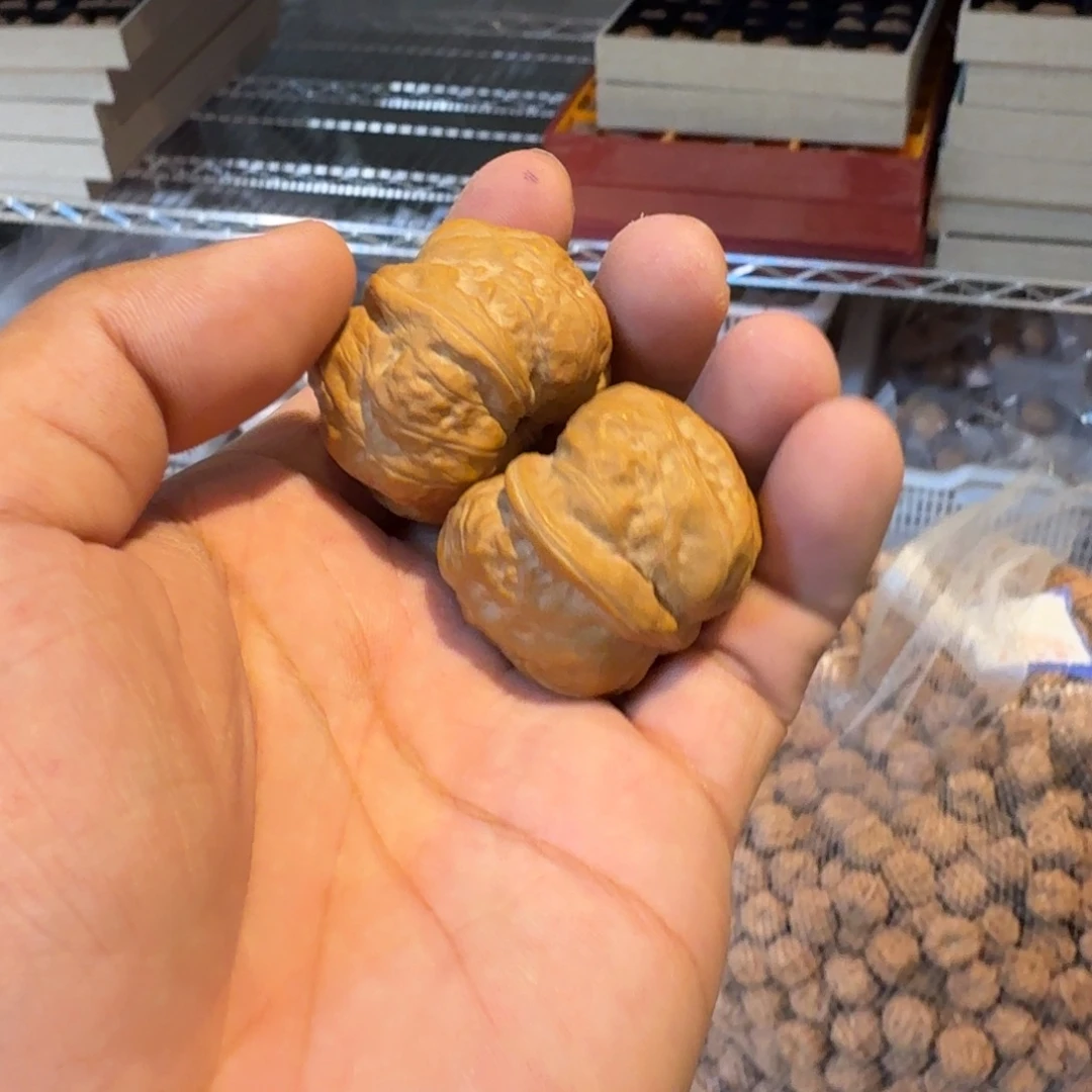 文玩核桃吊坠玉蝉