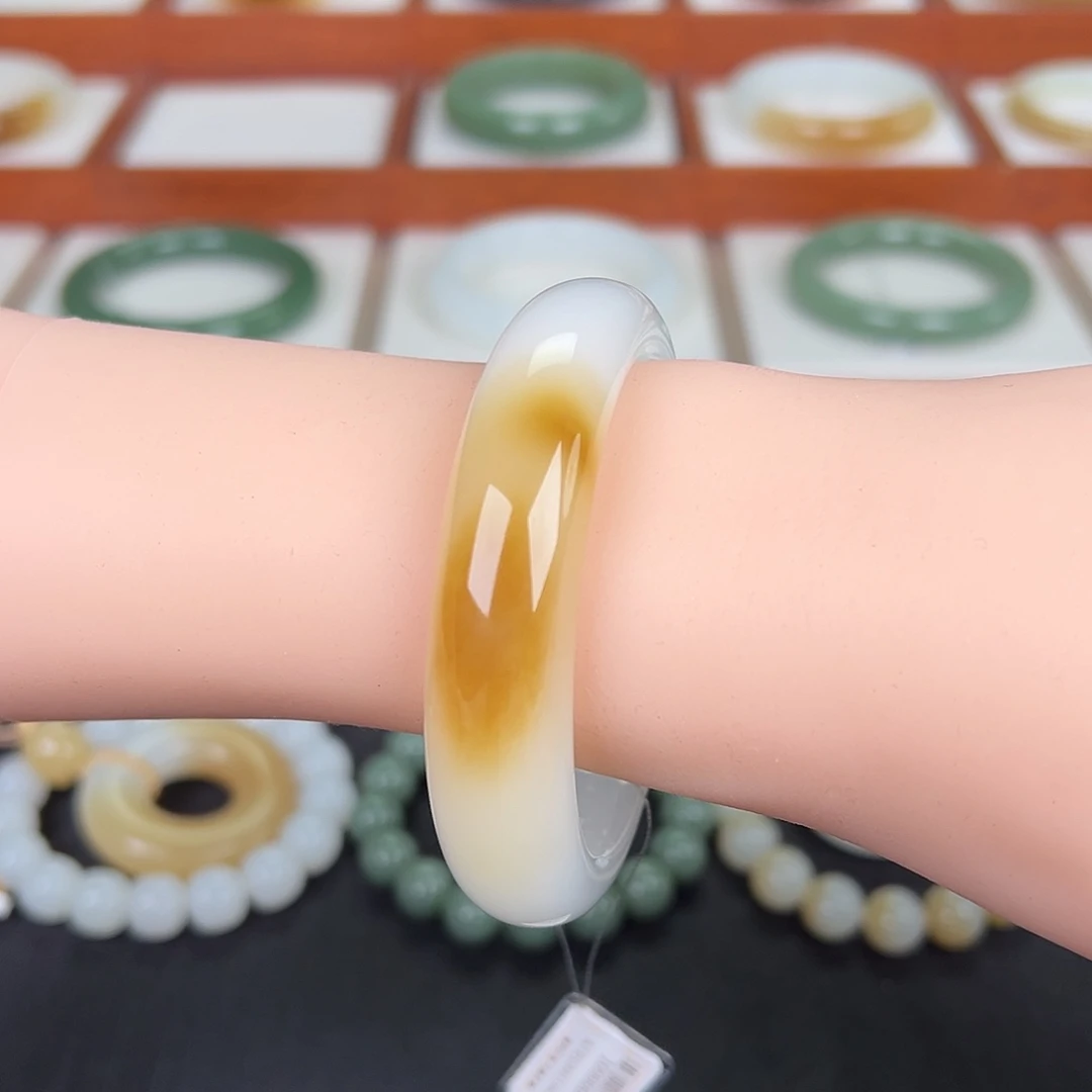 和田玉未镶嵌手镯（开口镯）一口糖金糖