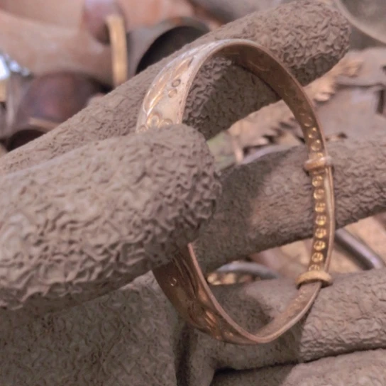 布***帕闪电购铜摆件工艺品