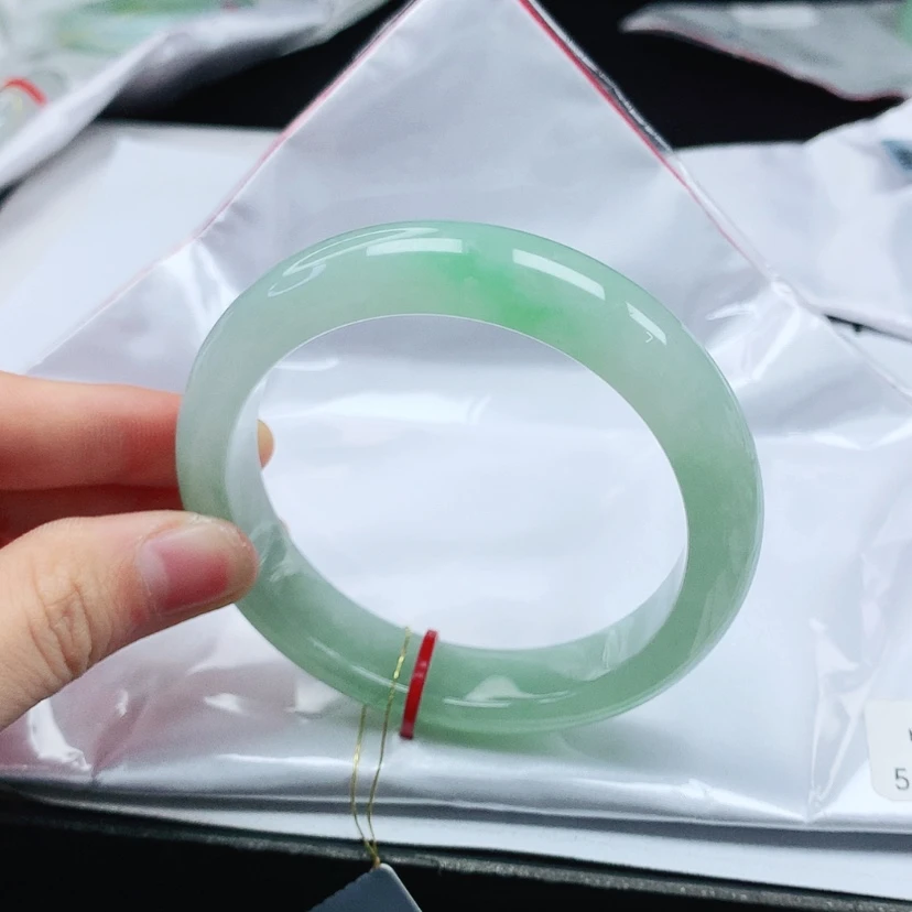 【闪购商品】翡翠手镯未镶嵌天然缅甸a货手镯56+