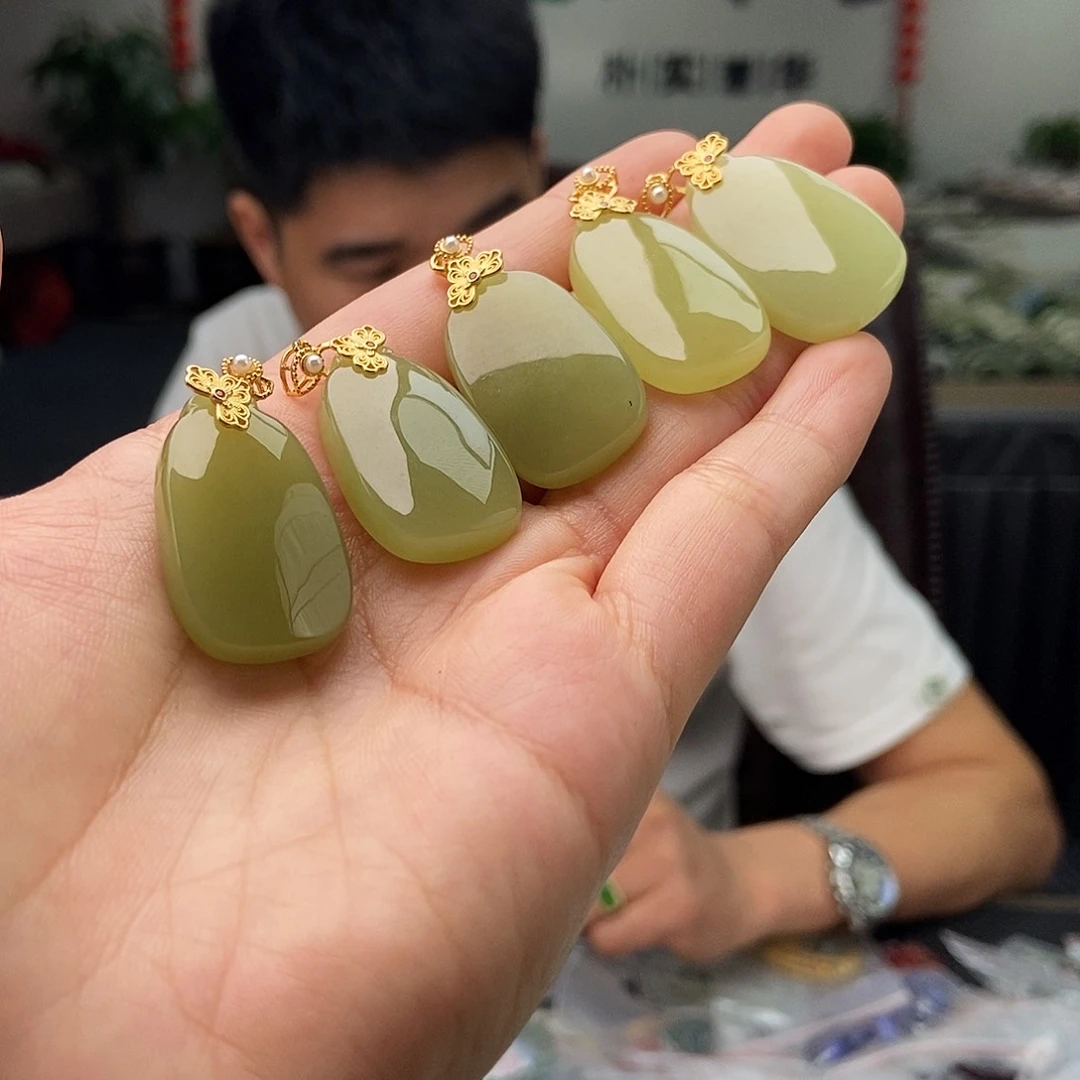 和田玉银S925镶嵌颈饰颜色多样性发拍一发一