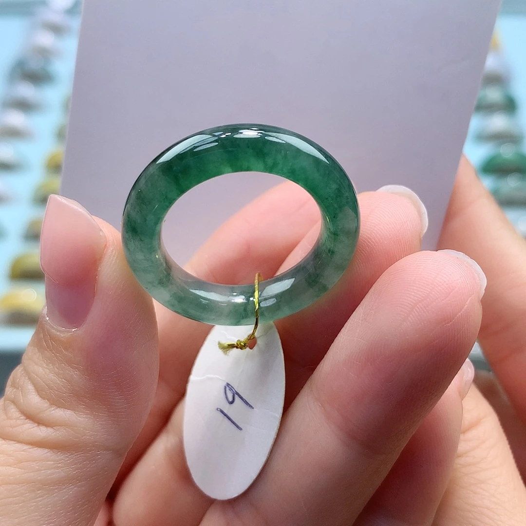 未镶嵌戒指翡翠19圈