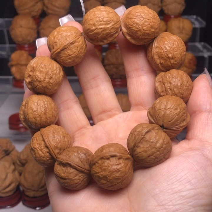 文玩核桃吊坠曌**空8手持