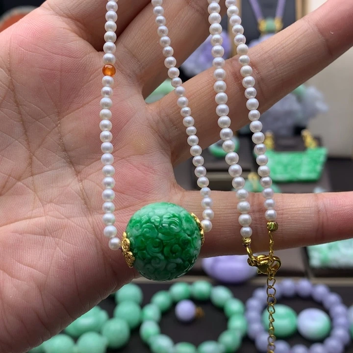 吊坠(赠链)未镶嵌翡翠