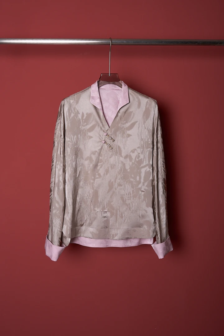 大满家凯喜雅琉璃水蝴蝶缎立翻领偏襟上衣 新中式