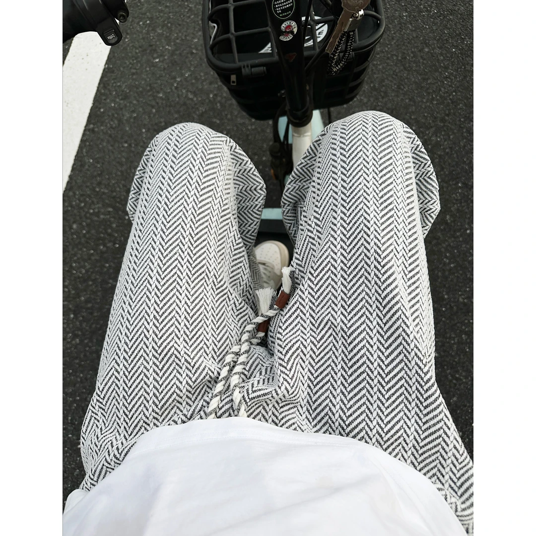 人字纹针织裤子男款秋季宽松垂感阔腿裤慵懒风直筒黑白斑马纹卫裤