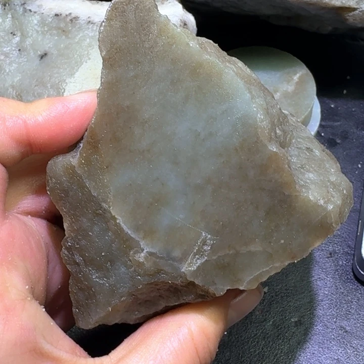 和田玉未镶嵌珠宝半成品