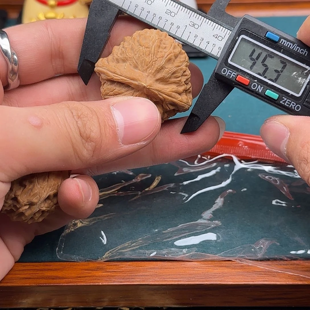 文玩核桃吊坠宫灯12178