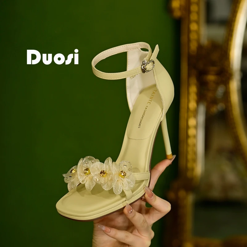 【DUOSI】9cm花朵一字带凉鞋仙女宴会鞋配裙子细跟高跟鞋T7753-1