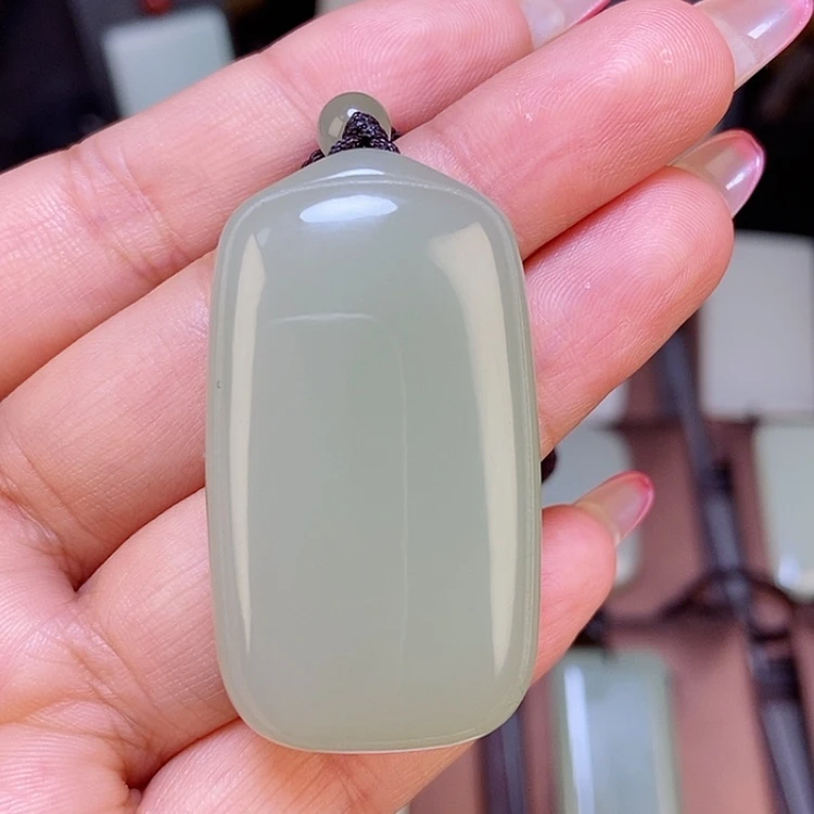 【闪购商品】颈饰未镶嵌和田玉