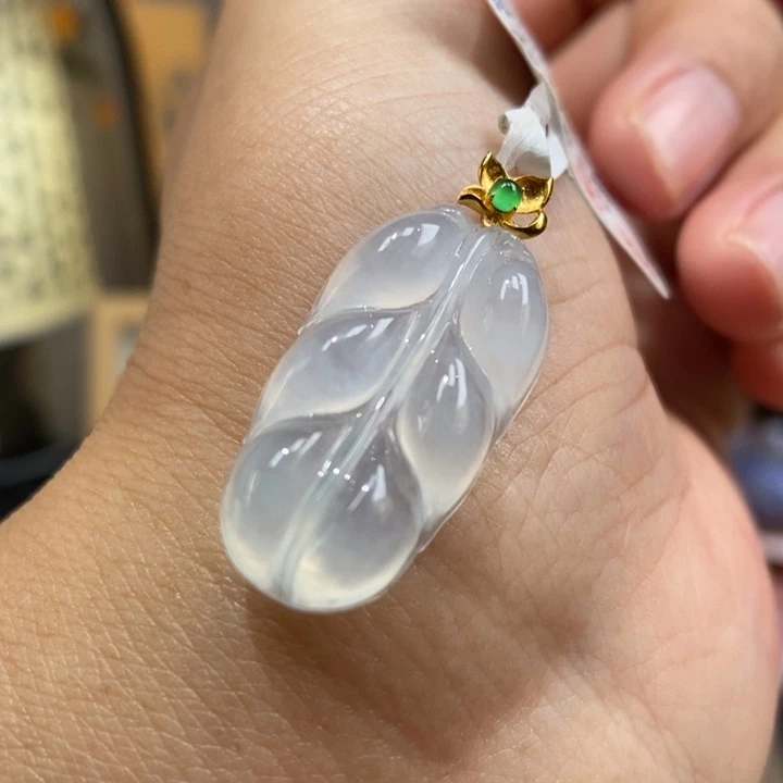 【闪购商品】颈饰18K金镶嵌翡翠18
