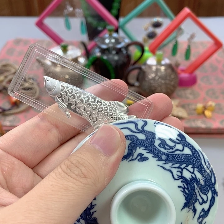 瓷片哈哈哈哈哈哈哈哈给哥哥哈