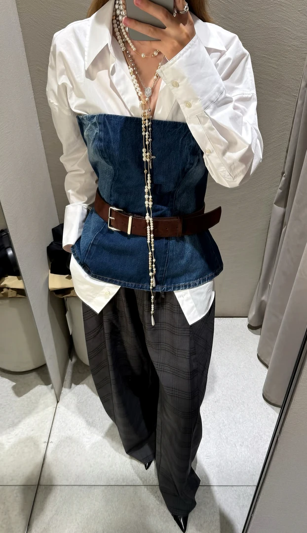 2025入秋新款韩系设计感牛仔抹胸式上衣内搭白色衬衫休闲裤三件套