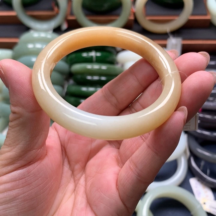 【闪购商品】未镶嵌手镯和田玉