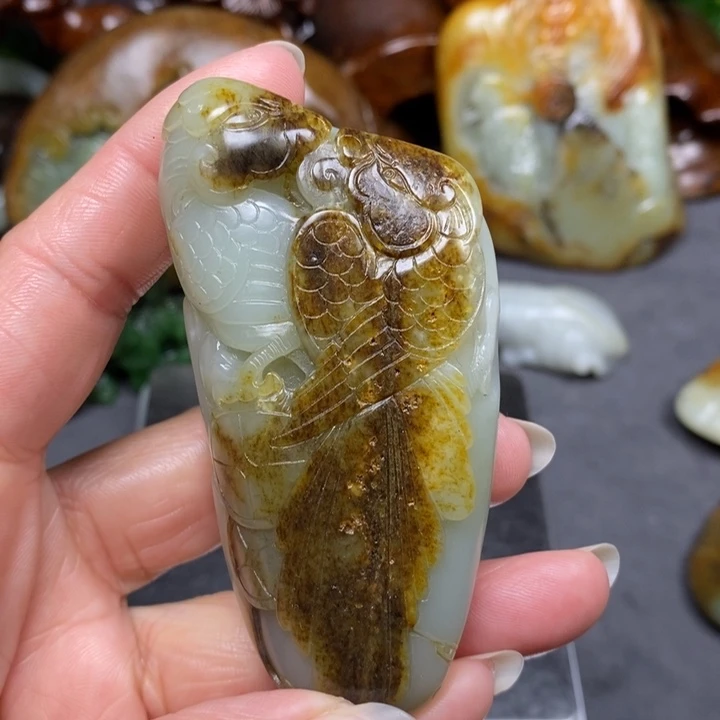 和田玉未镶嵌把件