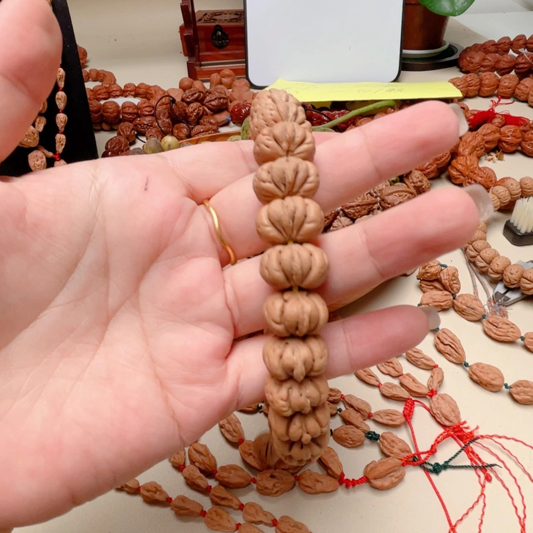 玺***焙文玩核桃吊坠玉女