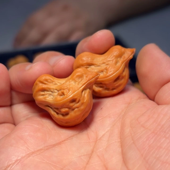 文玩核桃把件小鸟6703