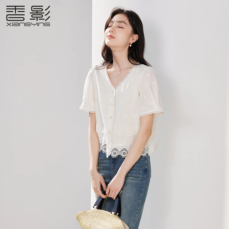C85S586衬衫 香影法式刺绣镂空衬衫女夏新款时尚花边短袖上衣衬衣