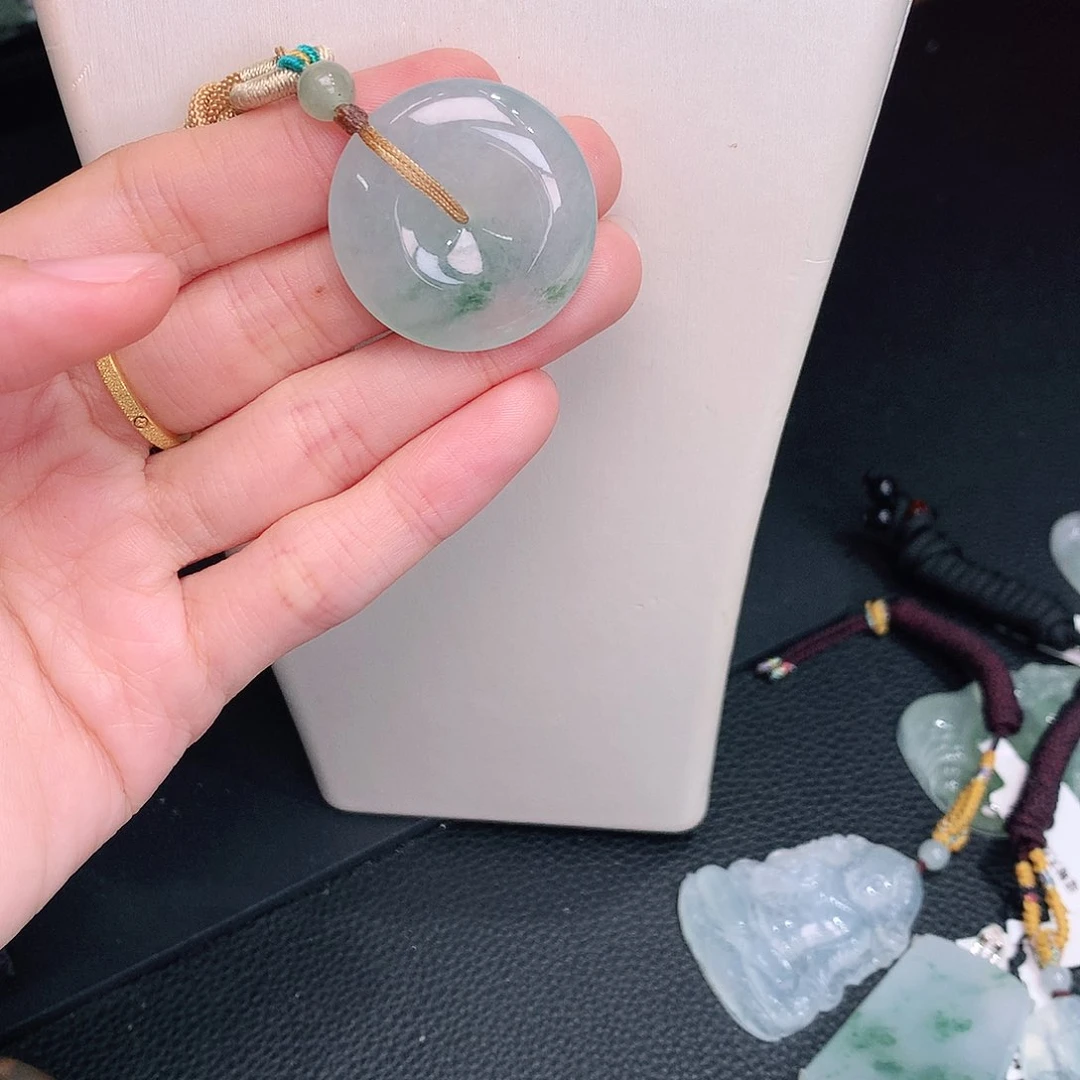 颈饰18K金镶嵌翡翠29-5.9