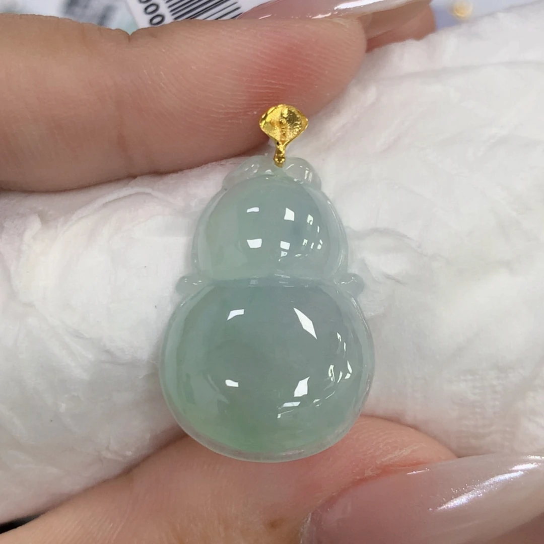 颈饰18K金镶嵌翡翠