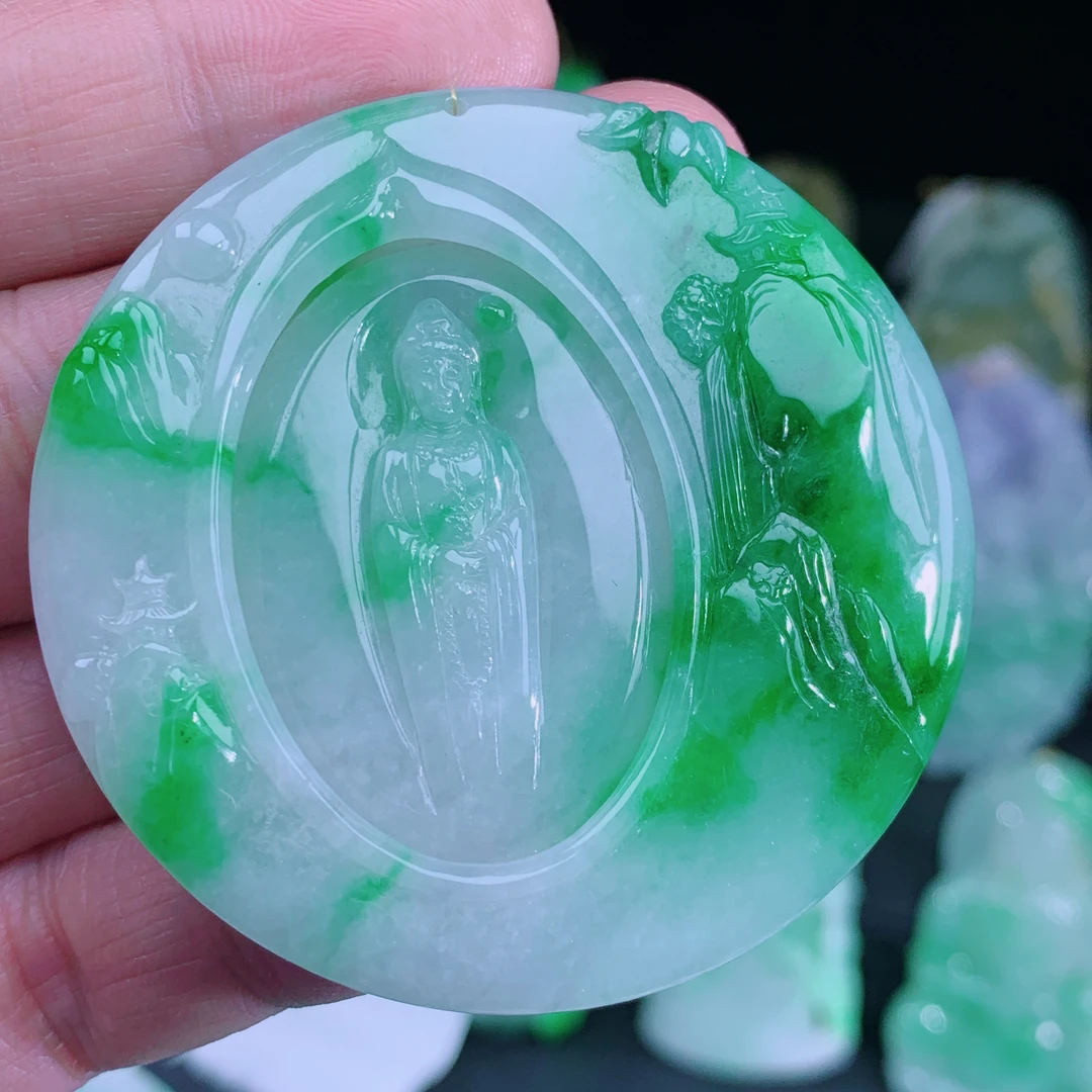 天然A货翡翠飘正阳绿翡翠山水观音 货号:88046 尺寸:56.8-5.5mm