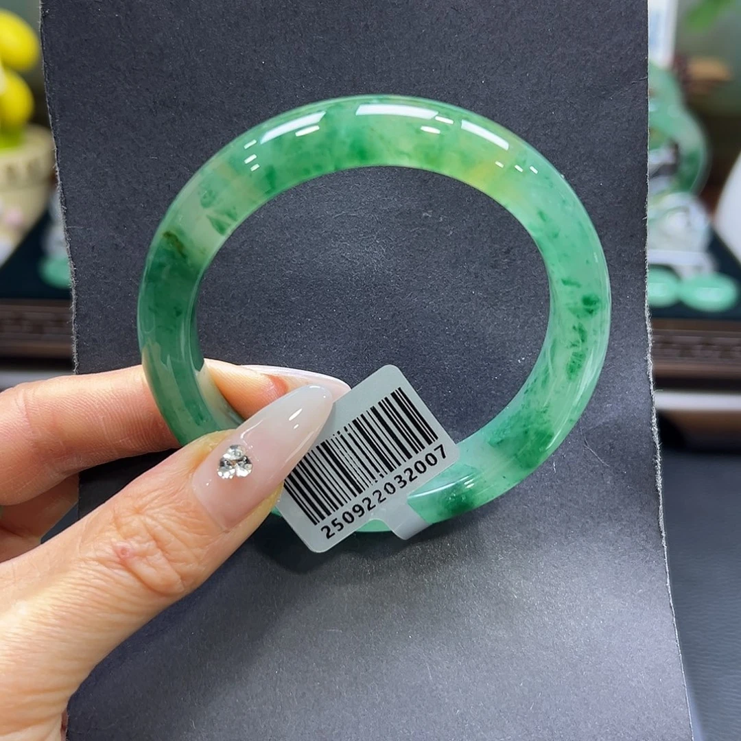 石英质玉（非洲翠）未镶嵌手镯57-58