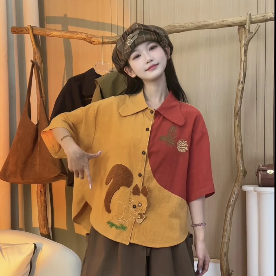 XZ“小松鼠”新款时尚撞色拼接重工贴布刺绣宽松领休闲短袖衬衫女