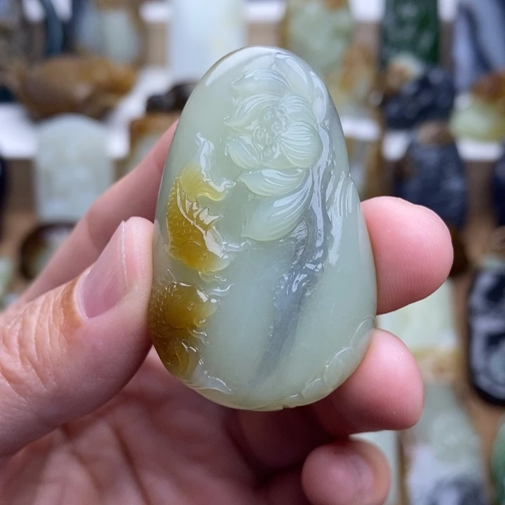 果****颈饰未镶嵌和田玉