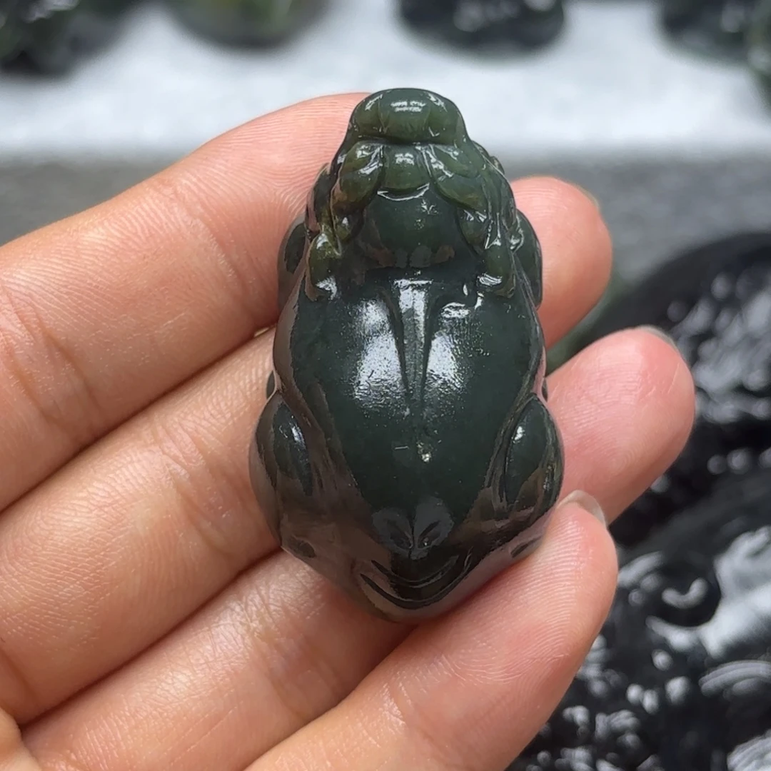 和田玉（糖玉）未镶嵌颈饰