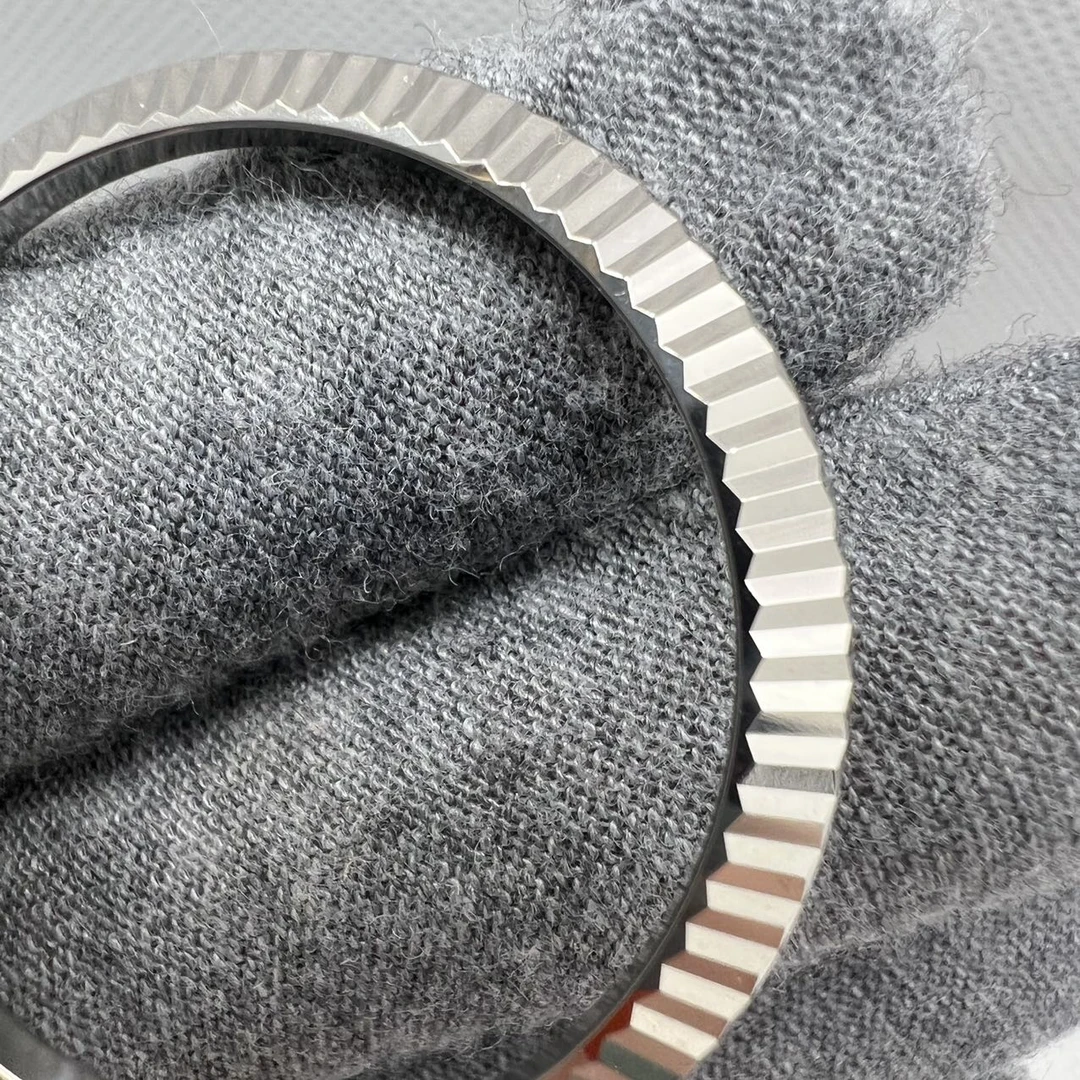 41mm日志126334专款专用电白金狗牙圈保不掉色