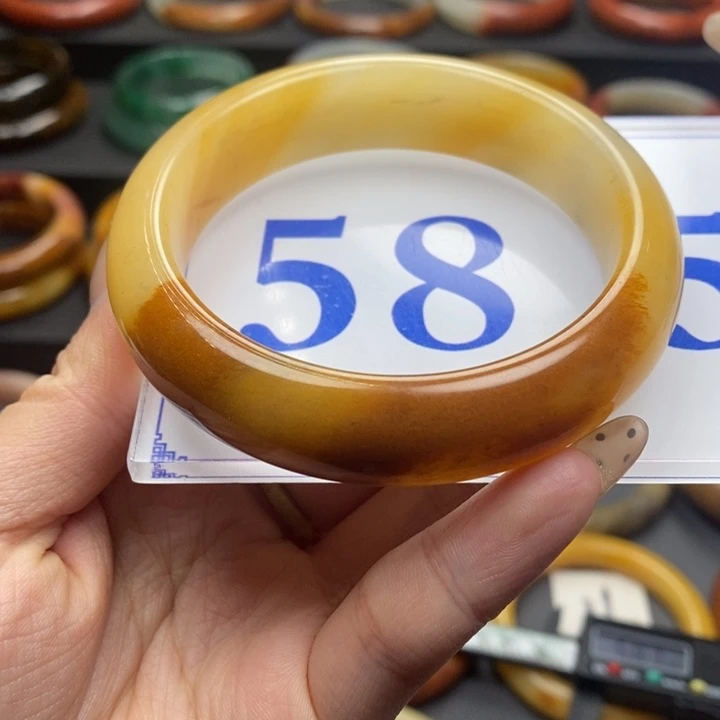 石英质玉（黄龙玉）手镯未镶嵌