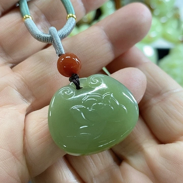 颈饰未镶嵌和田玉