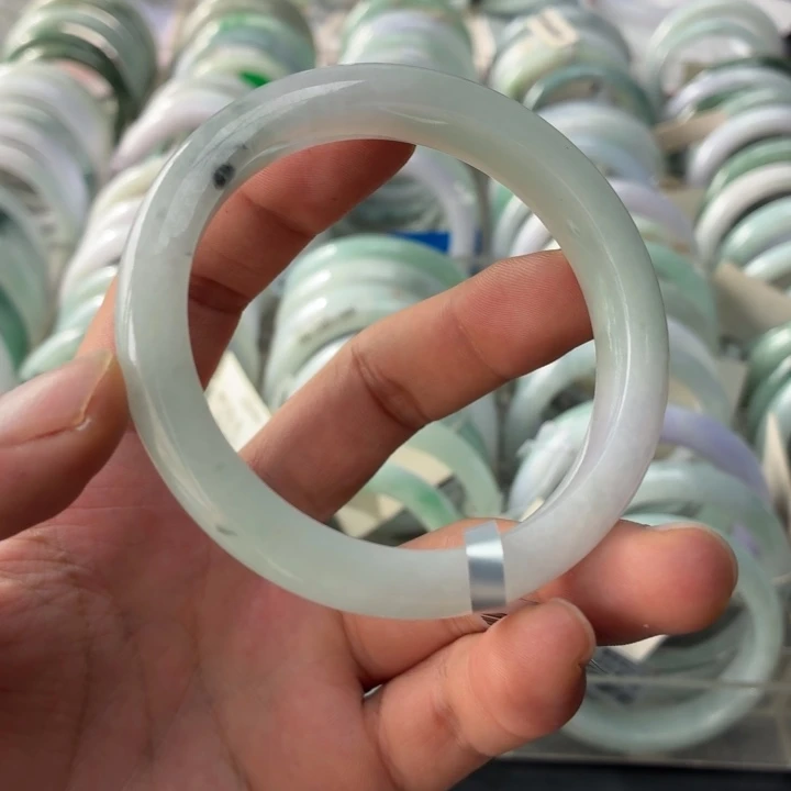 翡翠未镶嵌手镯翡翠手镯