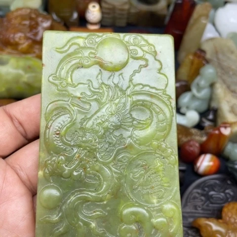 蛇纹石玉未镶嵌颈饰64