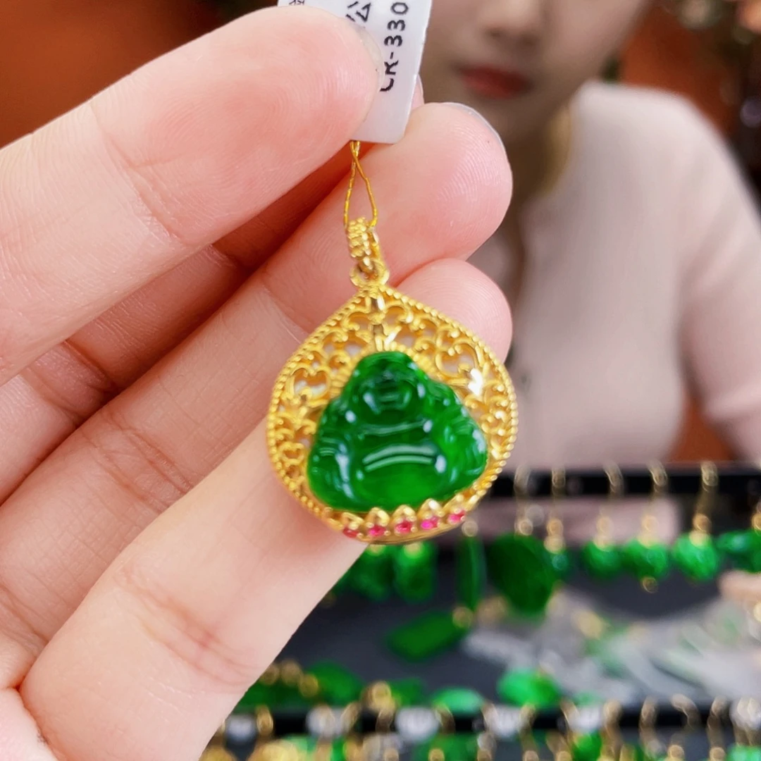 翡翠18K金镶嵌耳饰