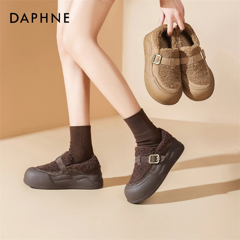 达芙妮2025女式舒适时尚百搭外穿厚底加绒保暖冬季一字带休闲鞋