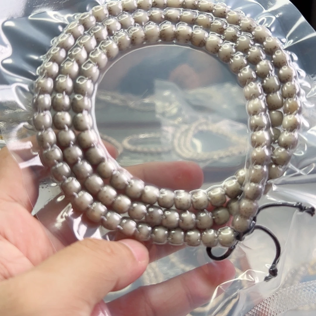 手串星月菩提8*7冰透通体针尖星