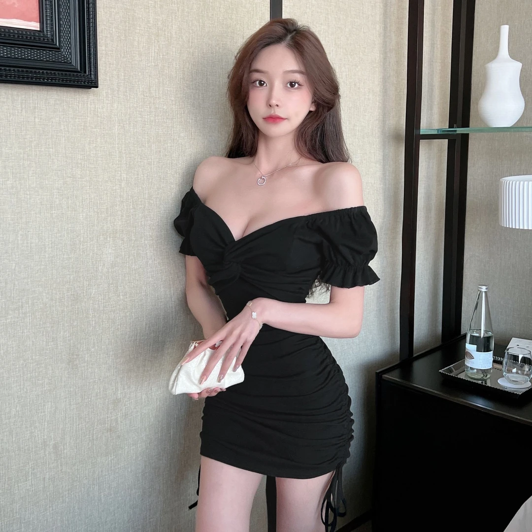 连衣裙2025夏季新款女装气质显瘦褶皱麻花性感V领紧身包臀短裙子