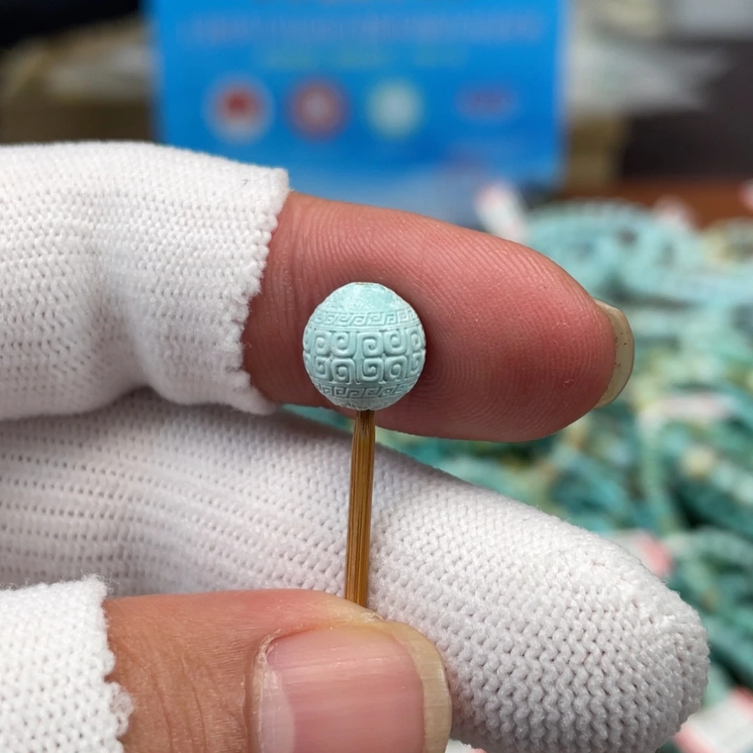 绿松石未镶嵌挂件