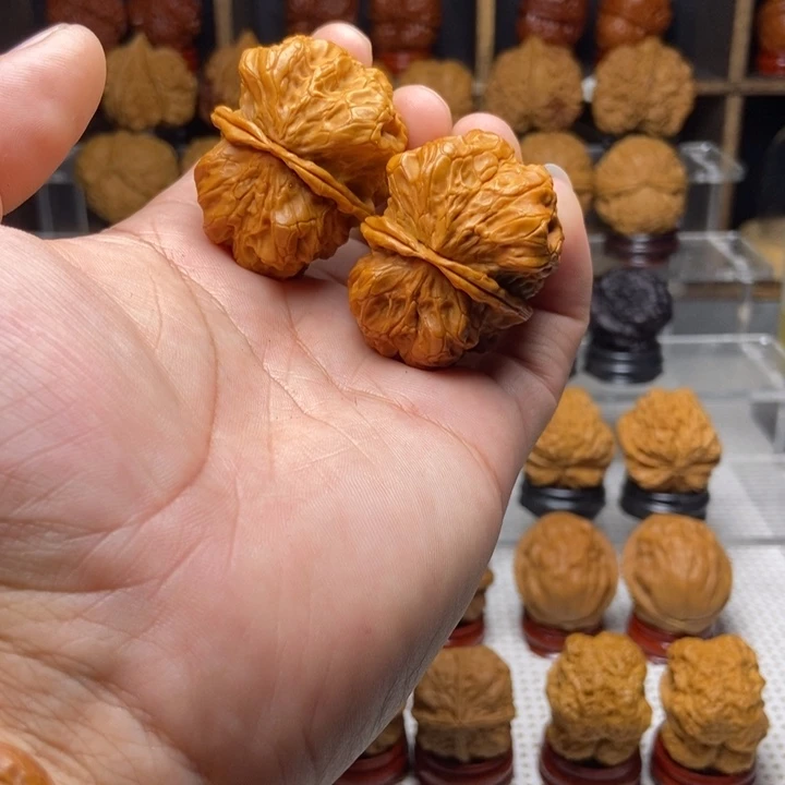 搏***练文玩核桃吊坠9磐石鬼脸