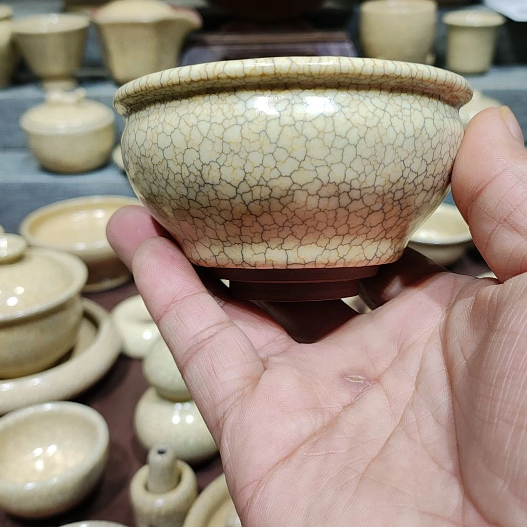 龚东华老师梅花墨纹作品