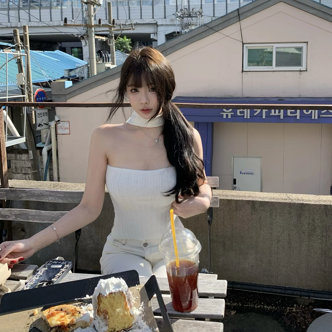 Liuu嘻嘻阿纯欲高领挂脖内搭抹女秋外穿气质百搭显瘦针织抹胸吊带