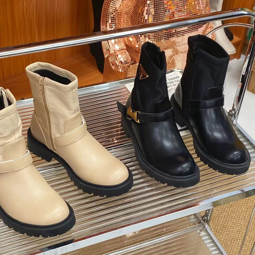 1193-8复古时尚短靴女粗跟拼接短筒马丁靴英伦风套筒厚底时装靴