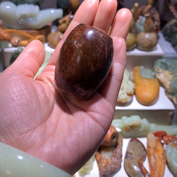 小***子岫岩河磨玉（透闪石质玉）未镶嵌颈饰