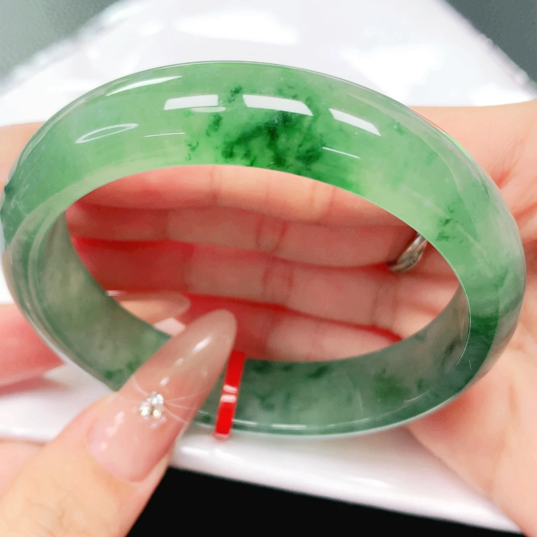 未镶嵌手镯翡翠58。