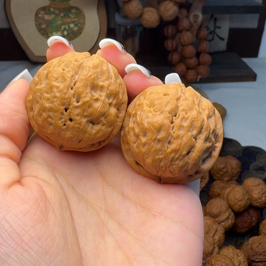 文玩核桃把件玲珑绣球35.9边36.8